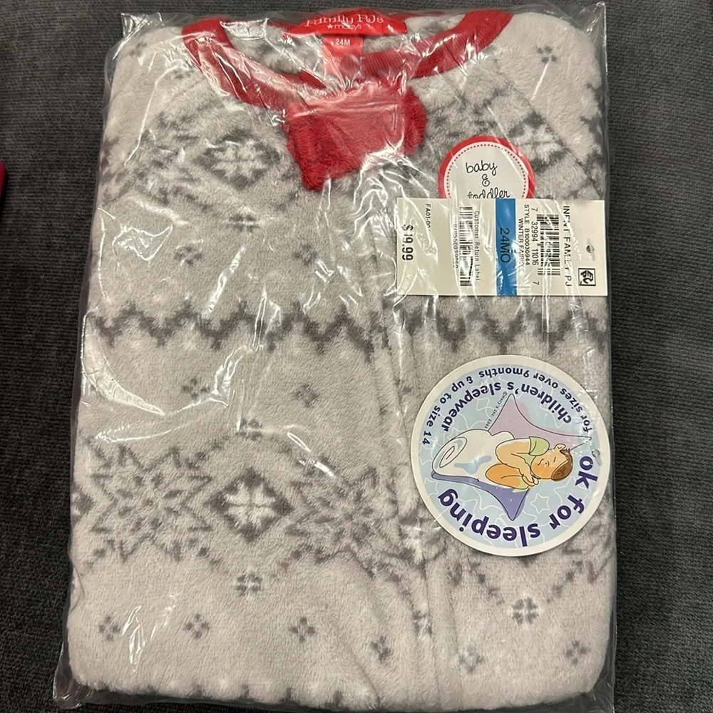 Family‎ PJs Macy’s Baby Toddler Winter Fairisle Fuzzy Footie Holiday Zip Front